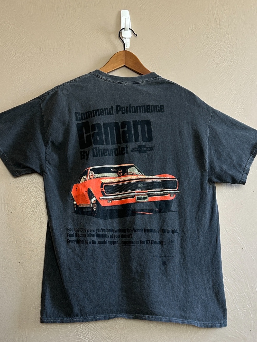 Urban Outfitters Chevrolet Camaro Vintage Ad Graphic Tee. Dark Gray. Size Large.